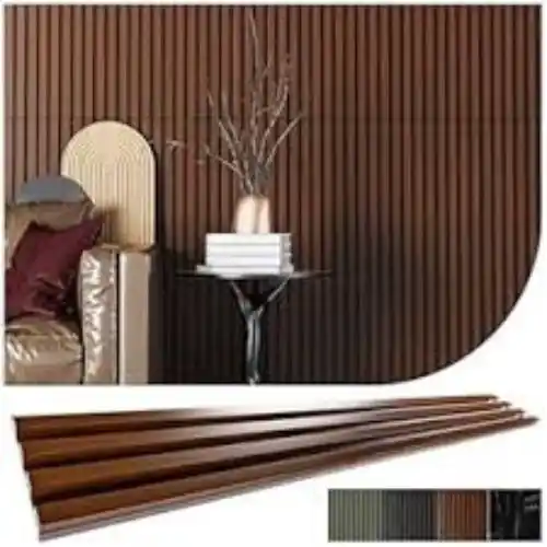 Antes y después de una reforma rápida utilizando lambrin PVC en una pared, mostrando la eficiencia y el impacto visual en Puebla.